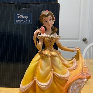 Belle Disney Showcase Figure